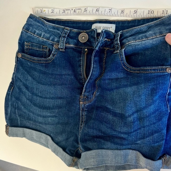 Blue Savvy Girls Denim ShortsSize 3/26No flaws
Gently worn - Picture 5 of 7